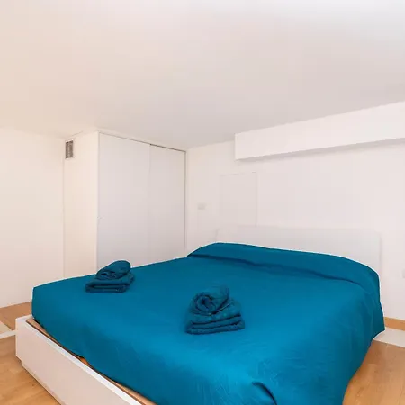 Apartment Loft Frola *